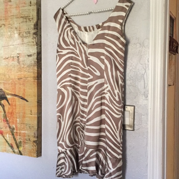 NWOT✨Beautiful Silk Dress ✨ - Picture 3 of 7